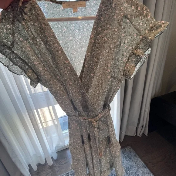 Dress - Picture 3 of 3